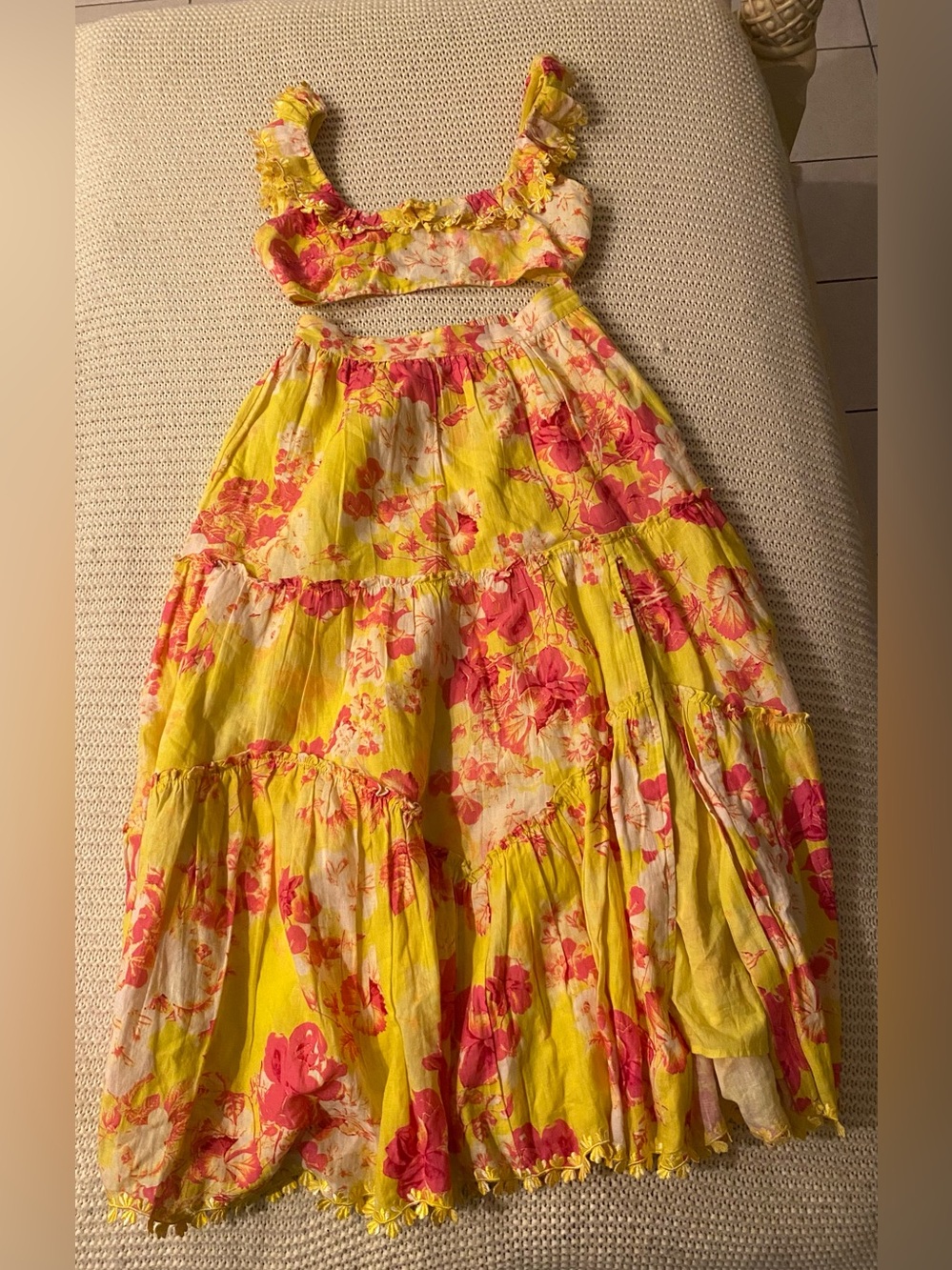 HEMANT & NANDITA Yellow and Pink Floral Ruffle Top and Matching Skirt ๐๐๐บ - Picture 3 of 8